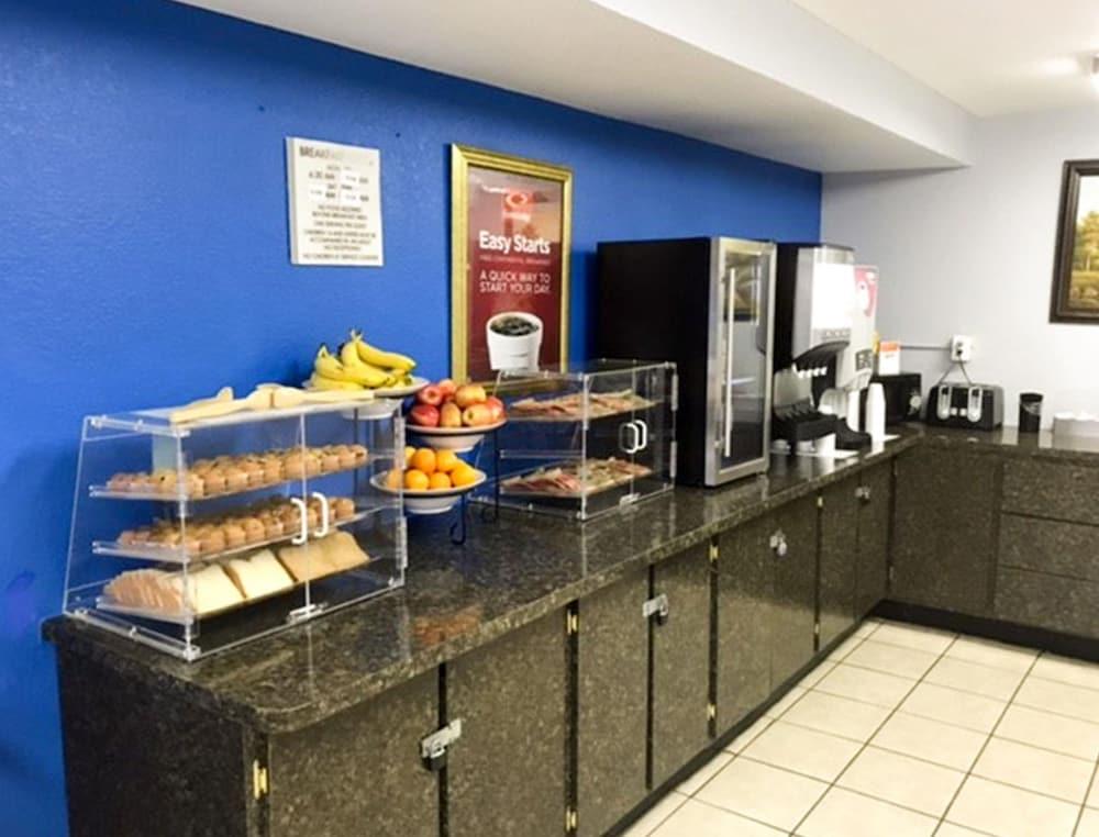 Econo Lodge Inn&Suites I-64&US 13 Virginia Beach Extérieur photo