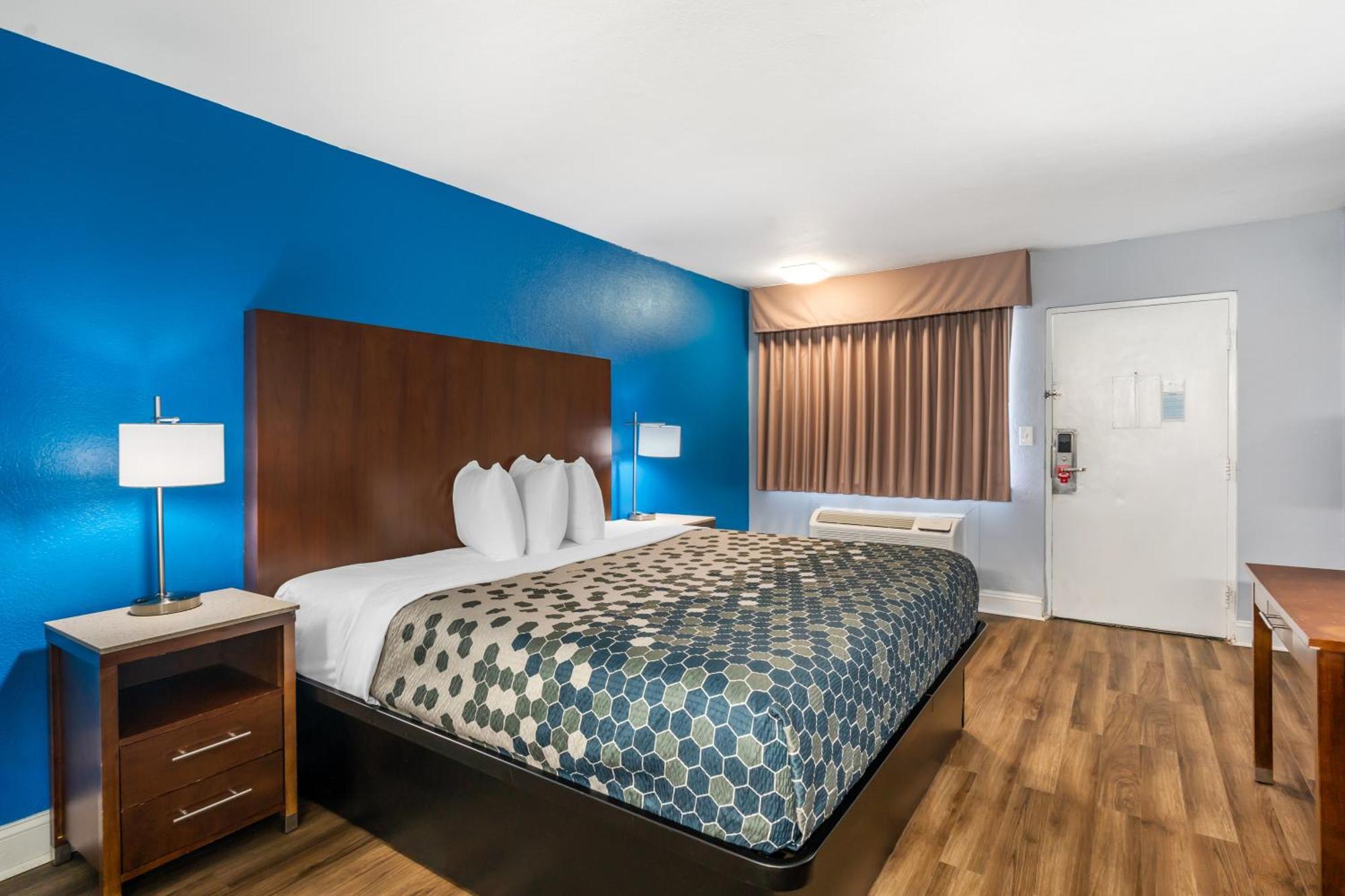 Econo Lodge Inn&Suites I-64&US 13 Virginia Beach Extérieur photo